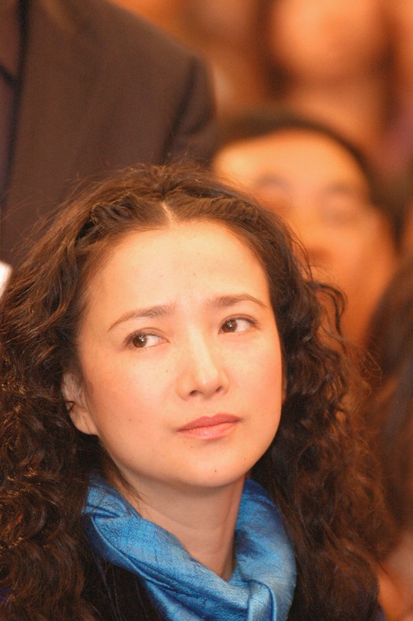 配资炒股理财平台 发小邢岷山追忆何晴：病重依然乐观，曾说病好后回杭州一起唱昆曲